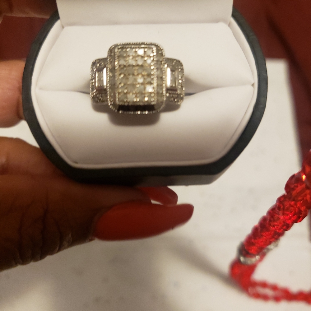 Jewelry - Picture 2 of 6